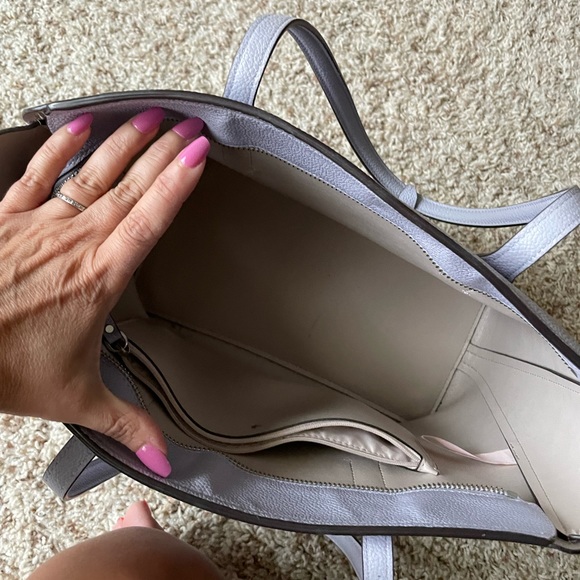 Kate Spade Tote. - Picture 5 of 8